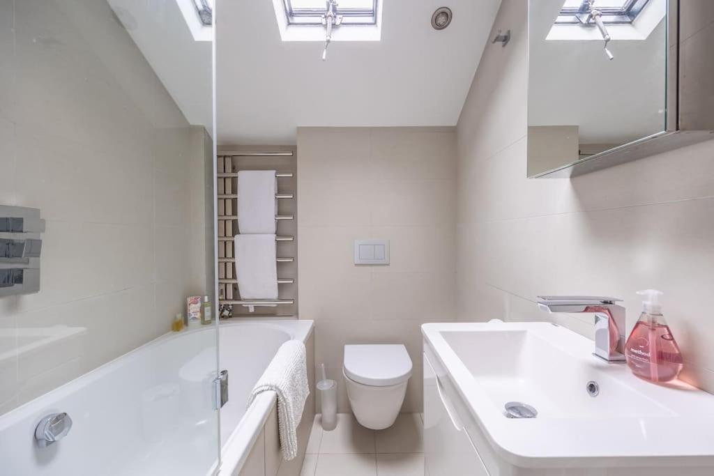 Beautiful & Spacious Retreat In Winchester Exteriör bild